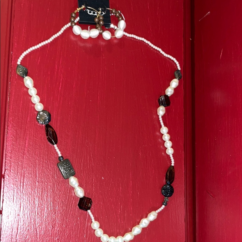 Elegant Pearl and Black Bead Necklace